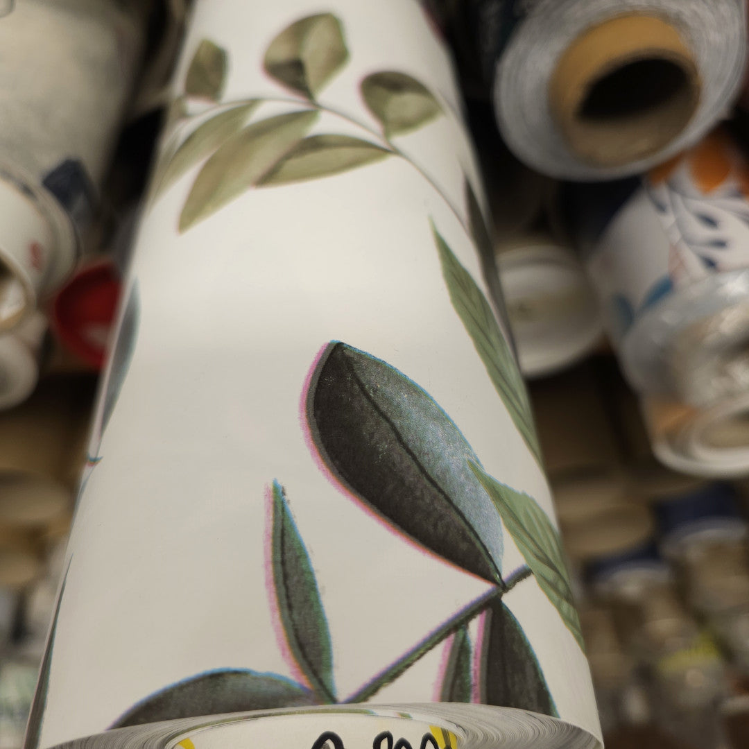 Coccinelle – Voksduk med grønne blader og marihøner i akvarellstil