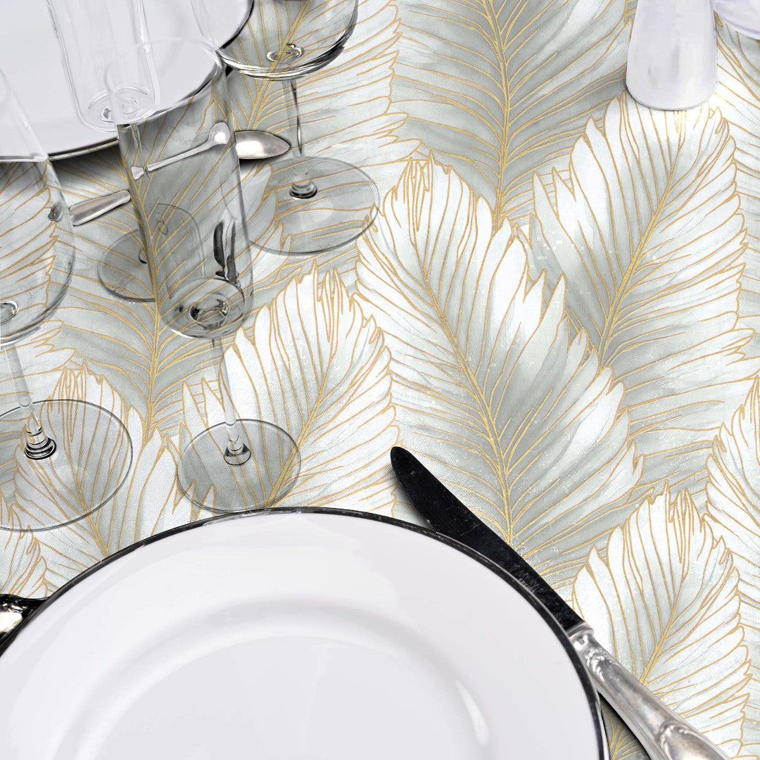 Betty Golden Palm – Elegant voksduk med gyldne palmeblader, nærbilde