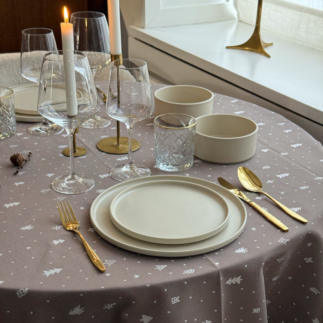 Christmas Carol Natur – Rund damaskvevd juleduk Ø 160 cm