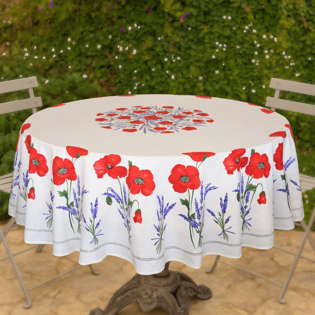 Coquelicot Lavanda Råhvid – Rund akrylbelagt provenceduk Ø 180 cm, miljø