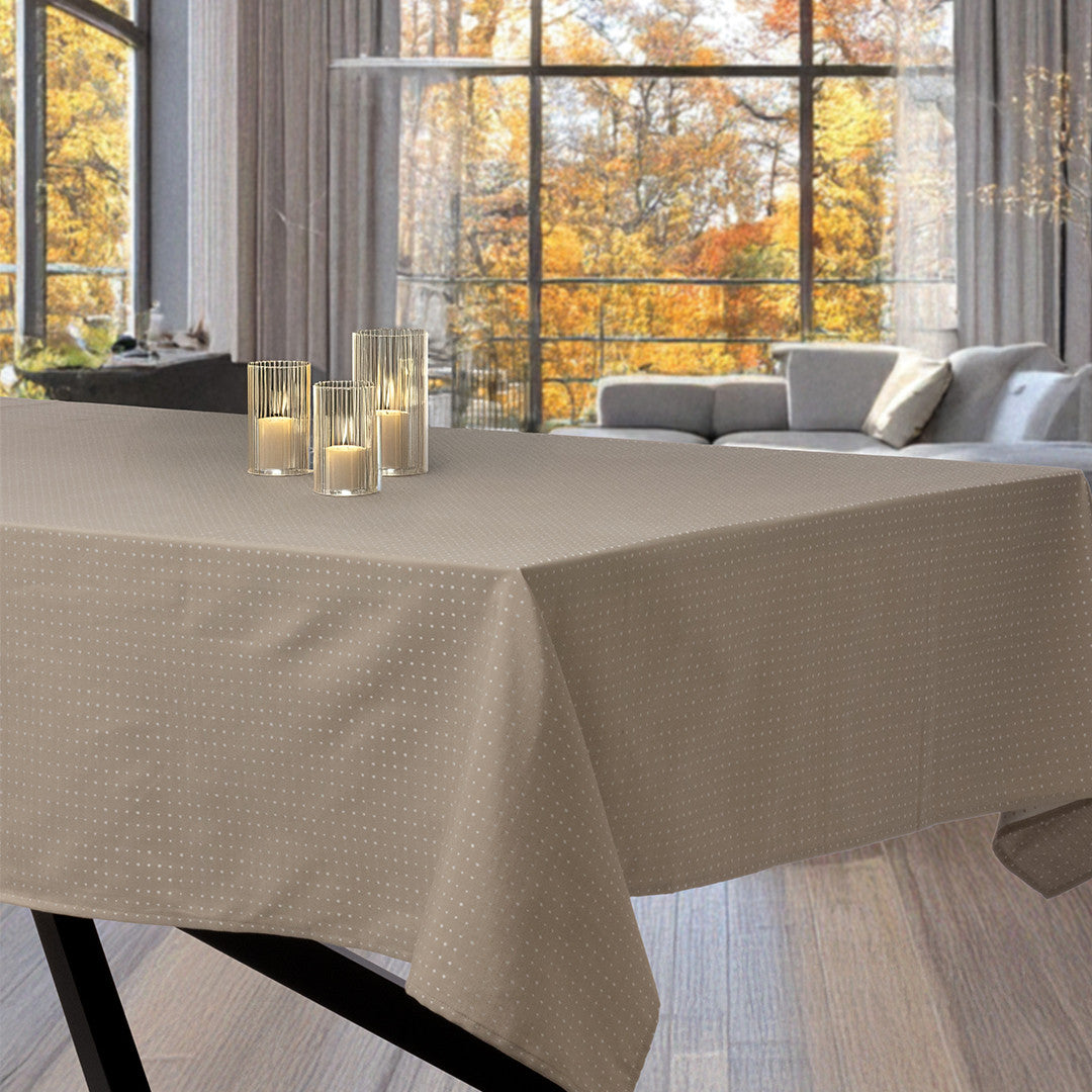 Dotea Beige - Damaskduk med prikker 160 x 220 cm miljø