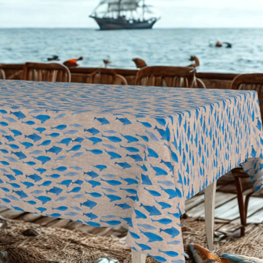 Marino Blåfisk – Akrylduk i linlook med maritimt mønster, 160 cm, ved sjøen
