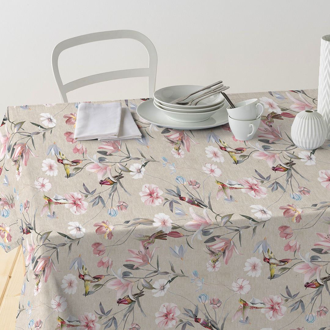 Nordfavn Life – Akrylduk med kolibrier og blomster på naturfarget bunn, bord