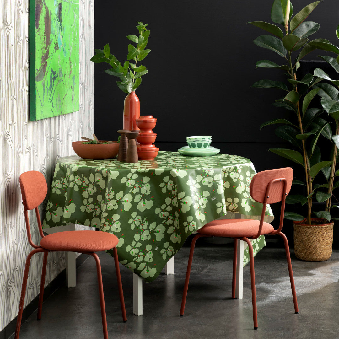 Orkide Dusty Olive – Lola voksduk med blomsterprint, miljø