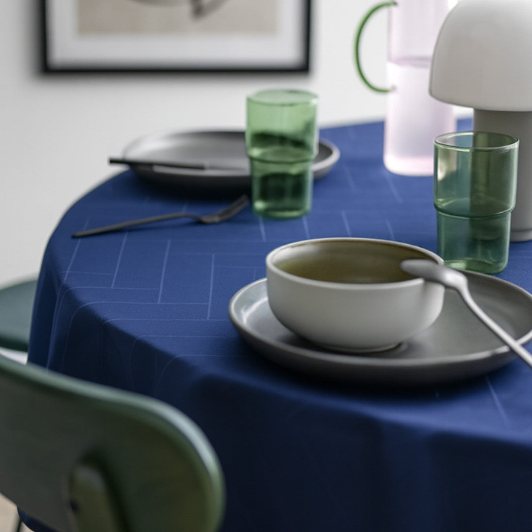 Södahl Tiles Rund Damaskduk Ø 180 cm – Indigo, hjørne