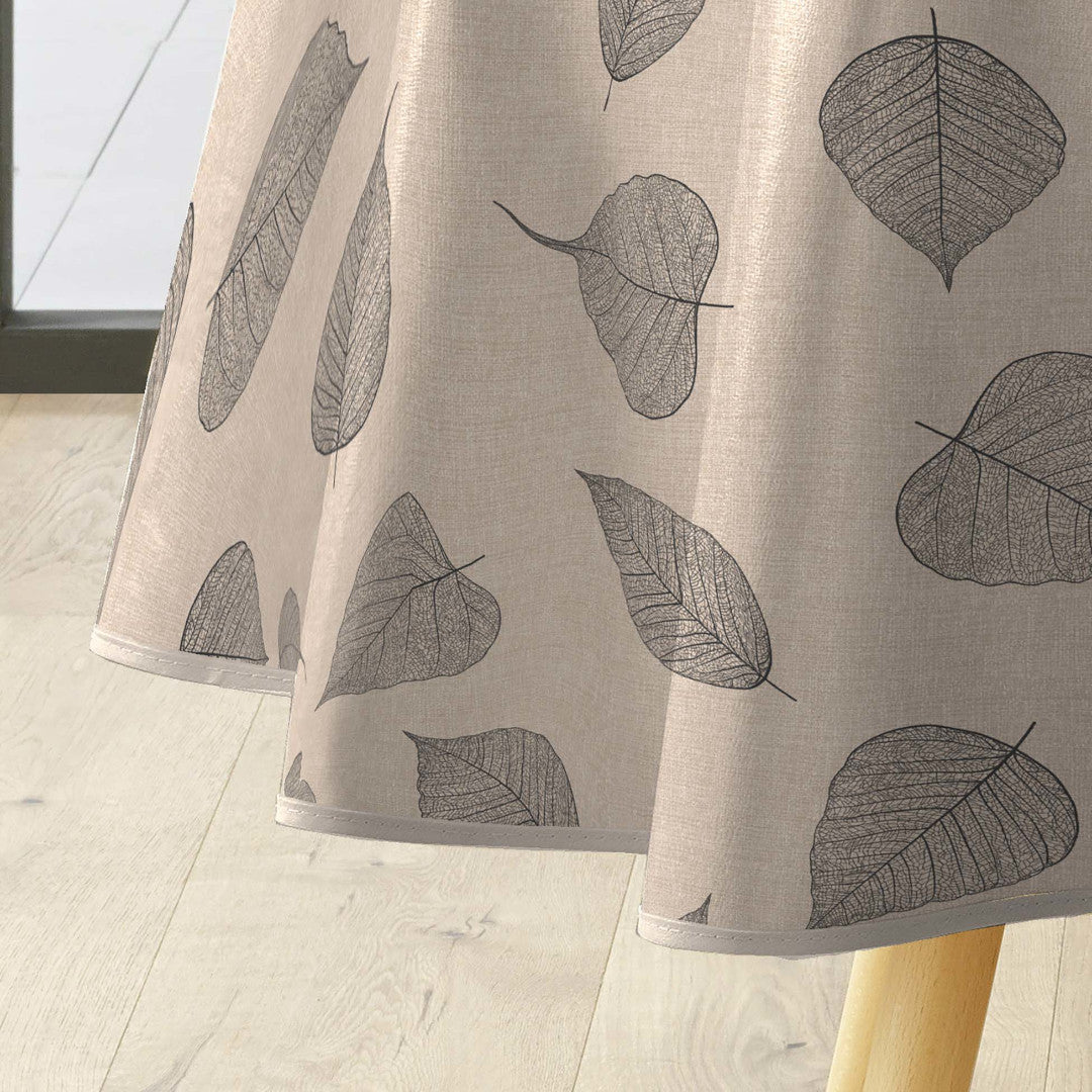 Textilia Feuillys – Rund voksduk i linlook med sorte strekblader Ø 155 cm kant