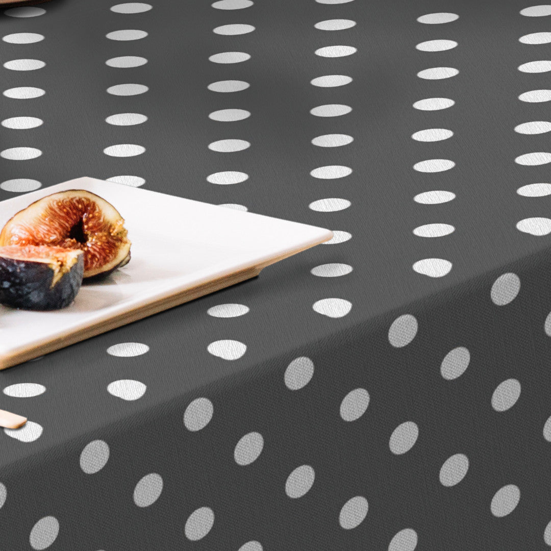 Top Dots Grey – Mørk grå voksduk med hvite prikker, nærbilde