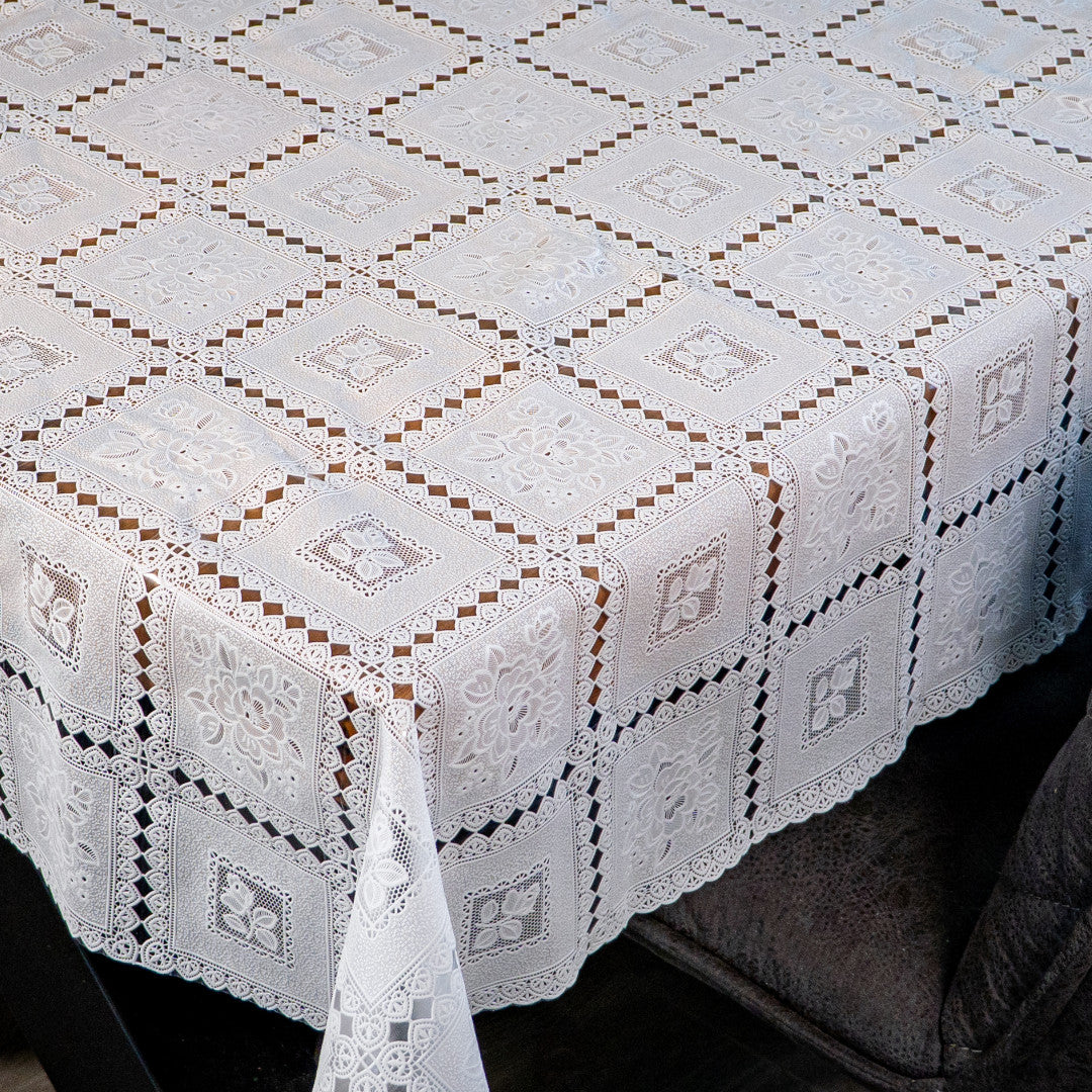 Valencia Lace – Hvit blondevoksduk med klassisk rutemønster, hjørne