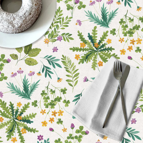 Vild Kløver – Voksduk med blomster og urter, 160 cm bred, borddekking