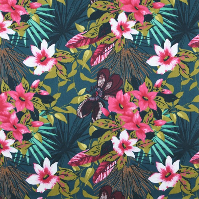 Ahuna - Akrylduk med vakre blomster på petroliumsfarget bakgrunn - 155 cm bred