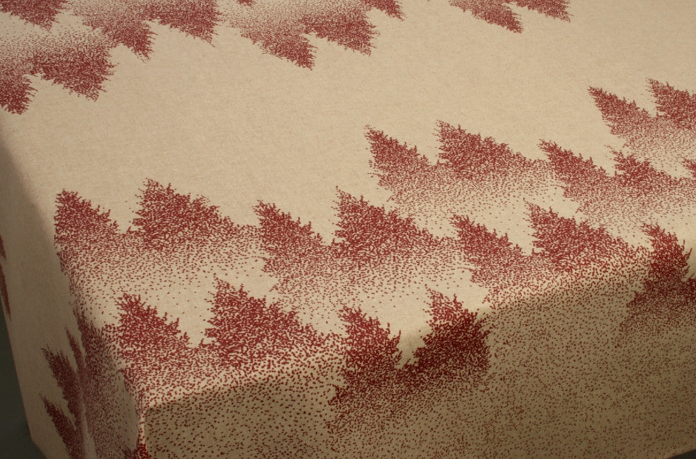 Juleduk Grantrær Rød - Akrylduk med vakkert grafisk landskap