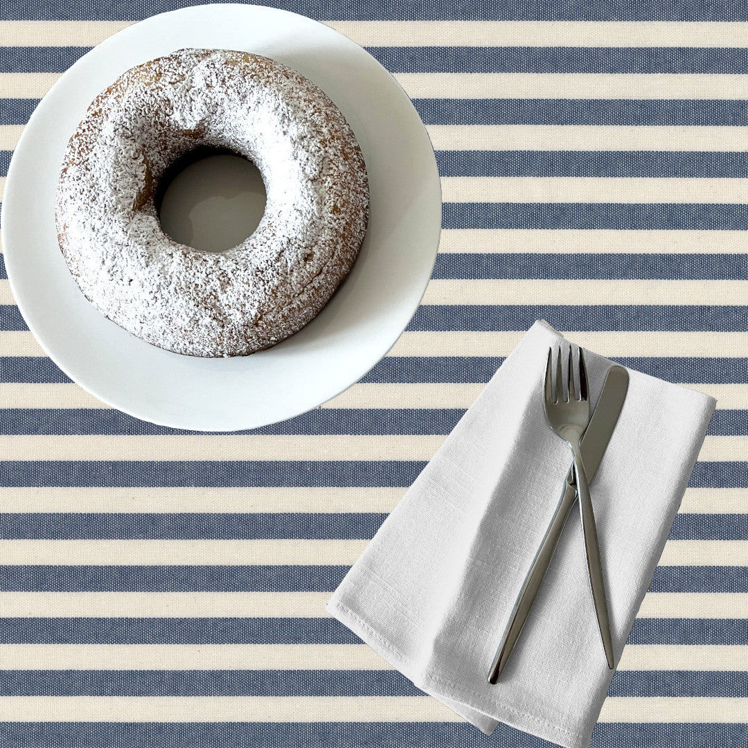 Blå Nordisk Stripe – Akrylduk i rustikk hørlook