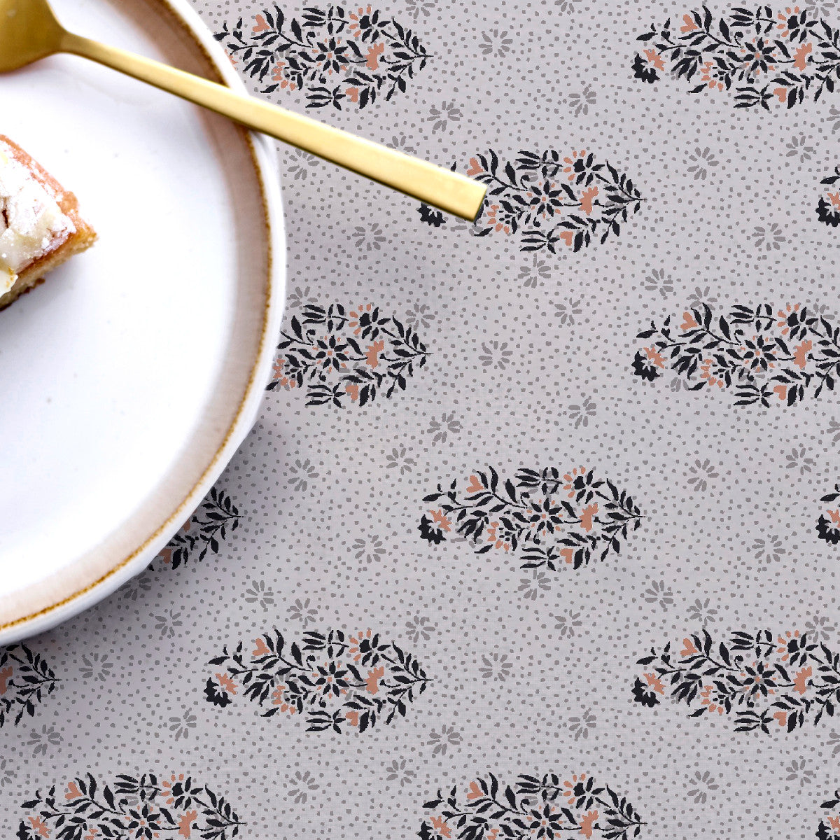 Södahl Boheme Grey – Akrylduk 100 % bomull med antiskli