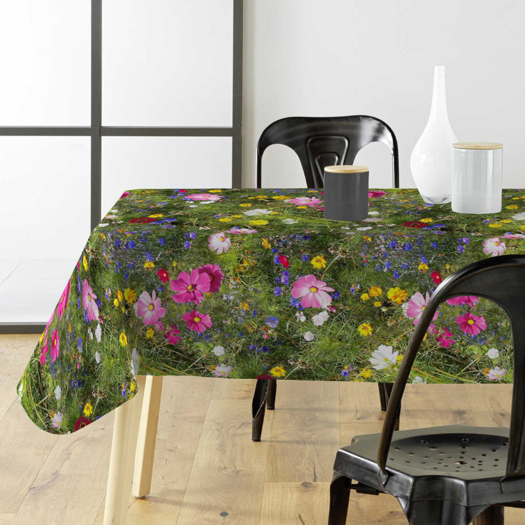 Ville blomster – Voksduk med fargerike blomster med borddekking