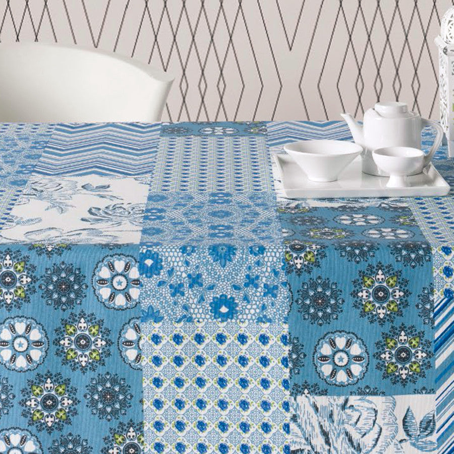 Courbet blå, akrylduk med patchwork ruter, 180 cm bred