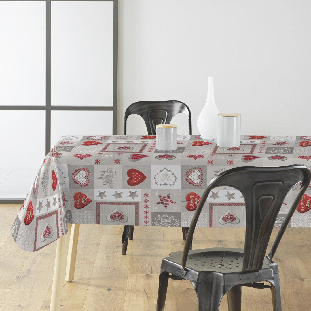 Courchevel – Julevoksduk med hjerter, stjerner og alpestemning på bord