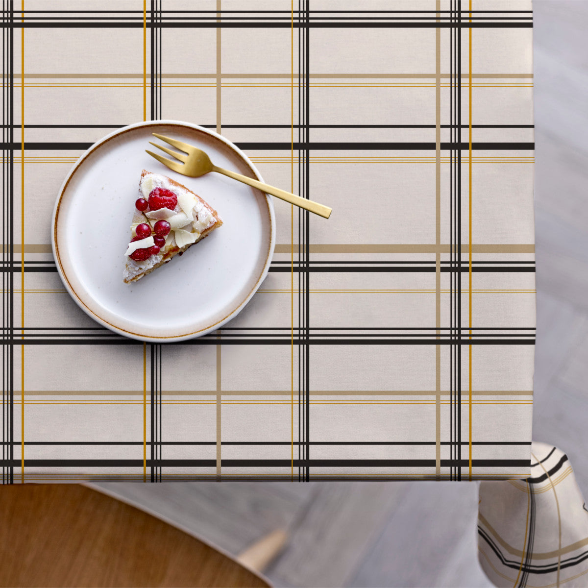 Södahl Define Beige/Gold 140 cm 100 % bomull, akrylduk med antiskli