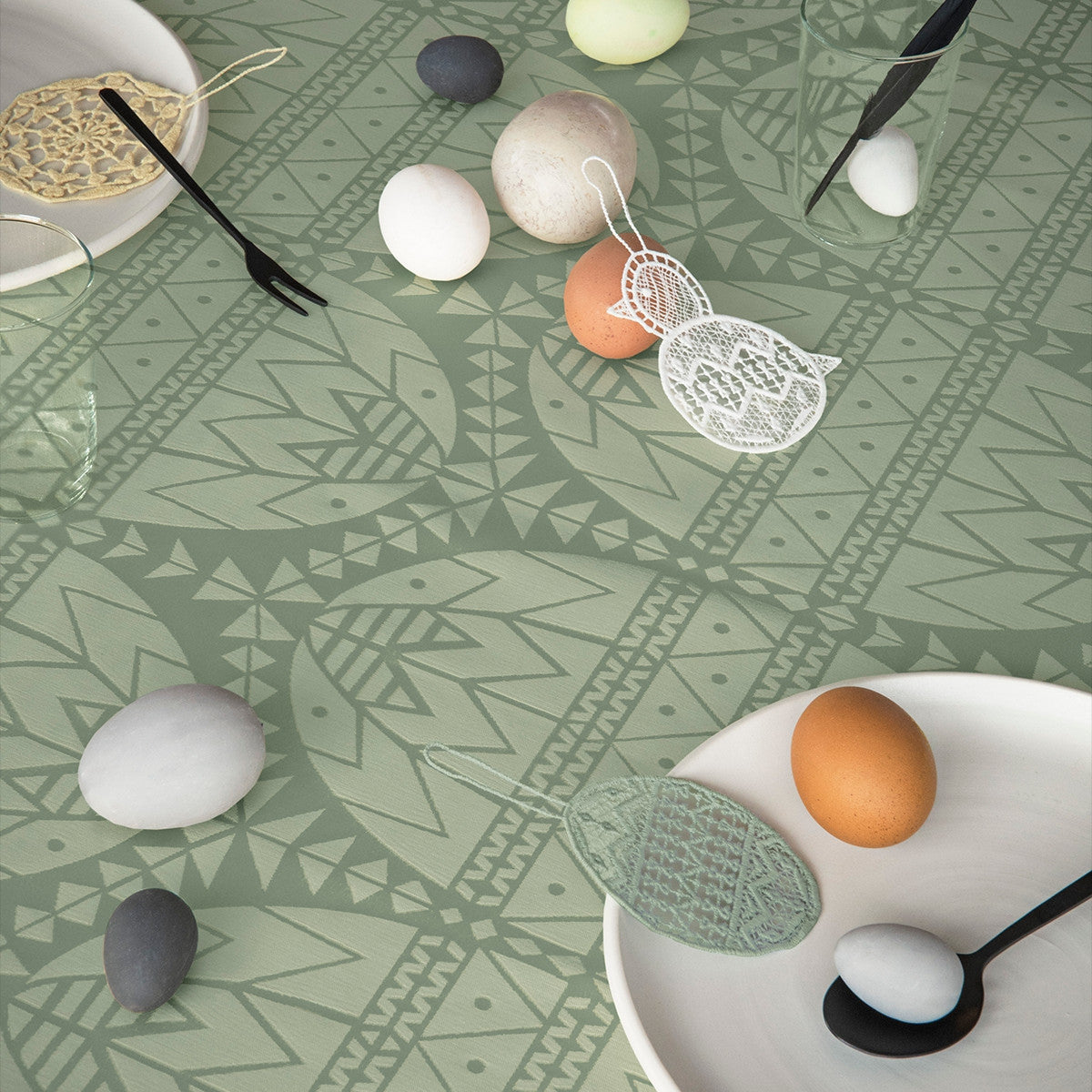 Easter Lys Grønn Damaskduk, flott påskeduk fra Juna - 150 cm x 320 cm