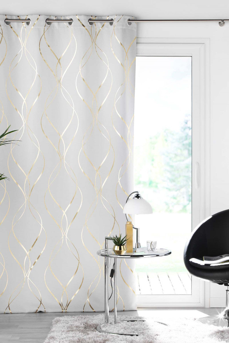 Elise Hvit/Gull – Mørkleggingsgardin 135 x 240 cm miljøbilde