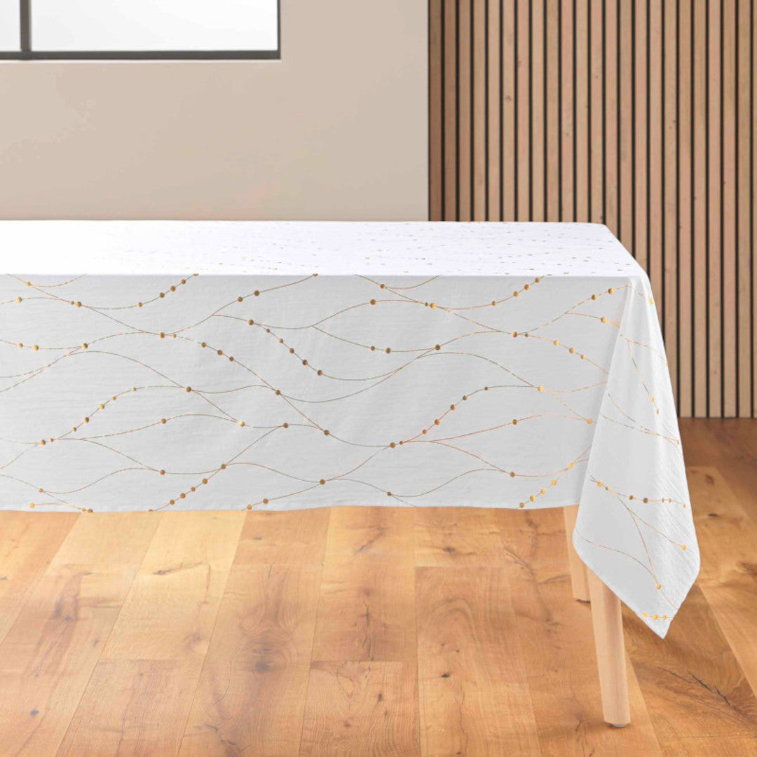 Firmament Metallic Print Hvit/gull – Hvit nyttårs-/juleduk med gulltrykk 140 x 240 cm, hjørne