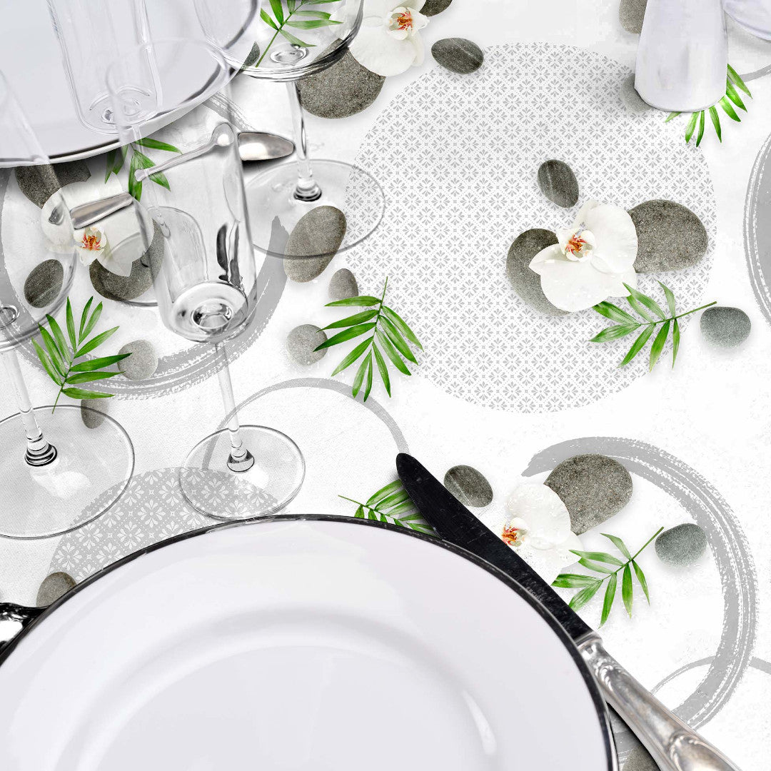 Gravity – Rolig voksduk med orkidéer og steiner