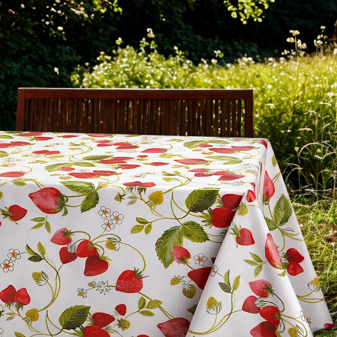 Jordbærstemning – Skjønn voksduk med røde og grønne jordbær