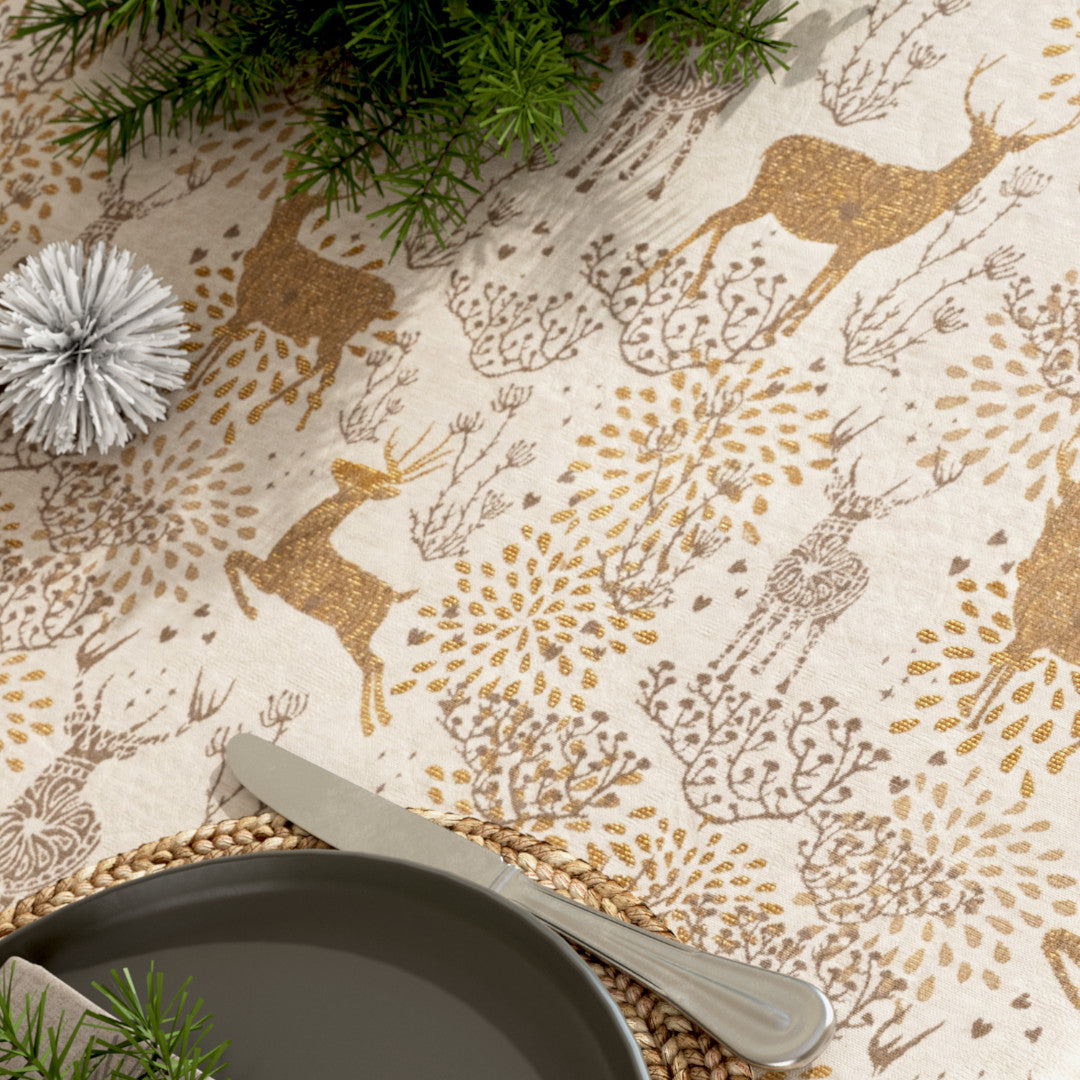 Nærbilde av Juleduk Golden Reindeers med gyldne reinsdyr på lys naturfarget bunn