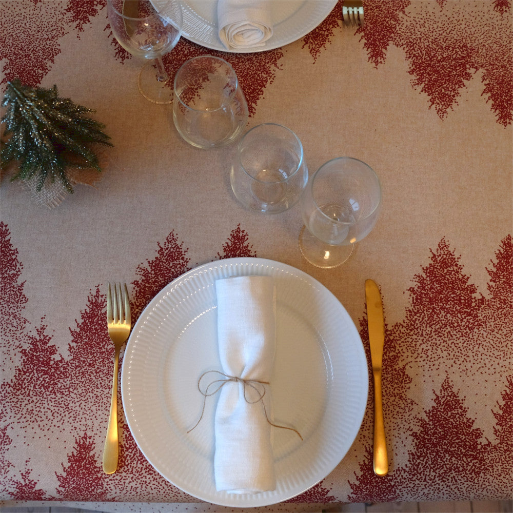 Juleduk Grantrær Rød - Akrylduk med vakkert grafisk landskap