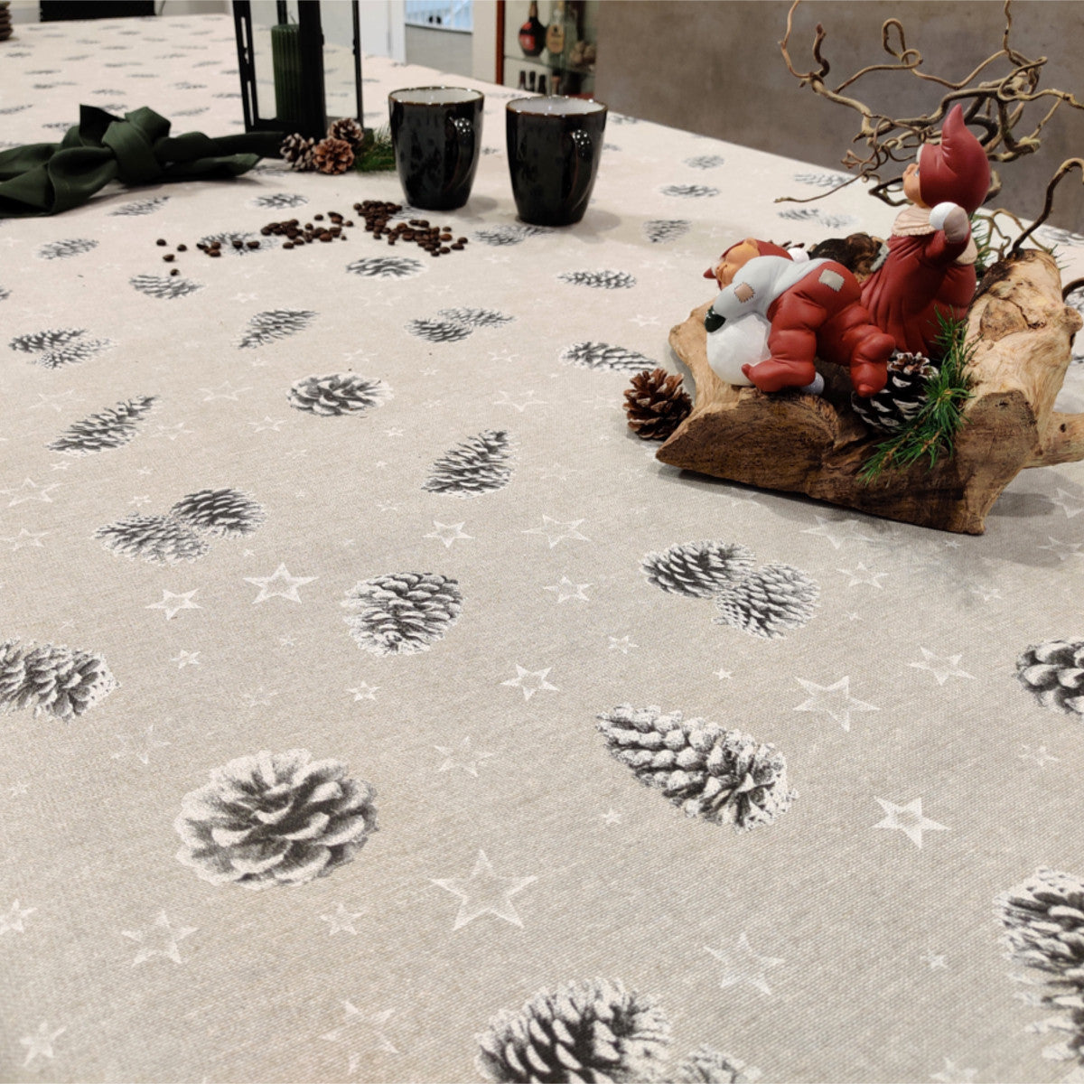 Julekongler og Stjerner – Vakker juleakrylduk med kongler og stjerner