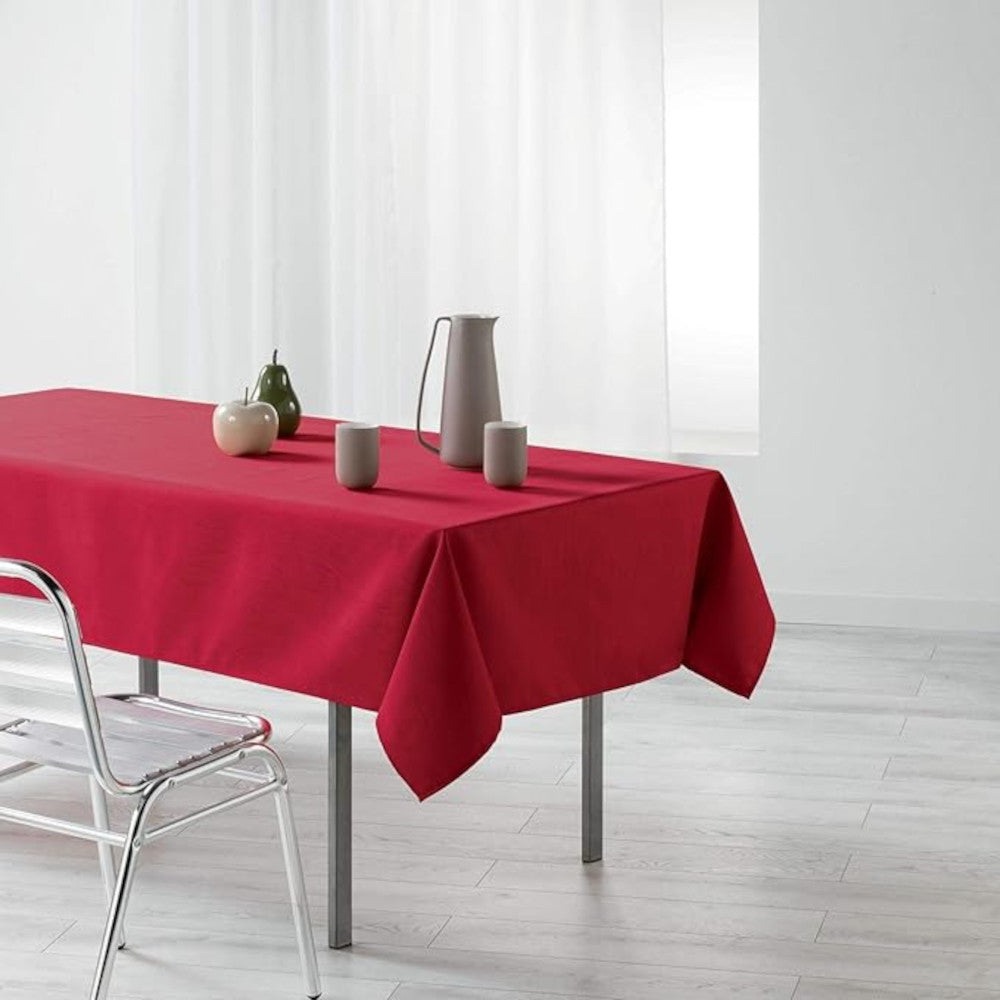 Liany Rød – Ensfarget duk med vevd struktur 140 x 250 cm