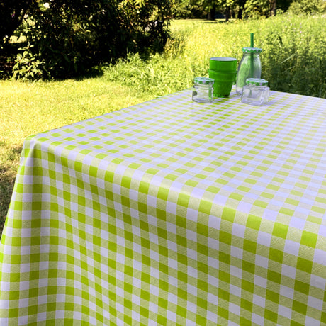 Voksduk med klassiske 1,5 x 1,5 cm ruter – 140 cm bred – lime