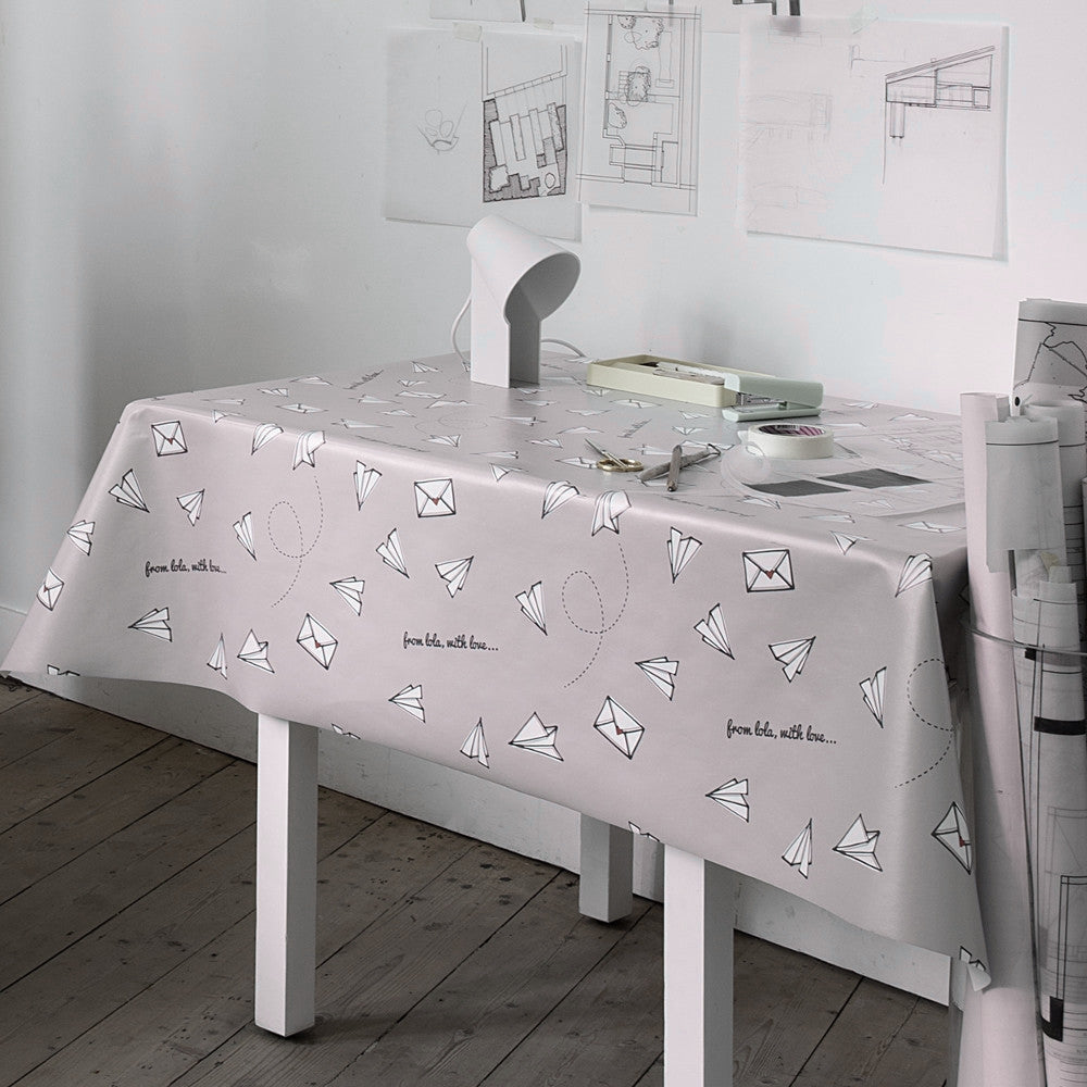 Lola voksduk, Lovemail Linen