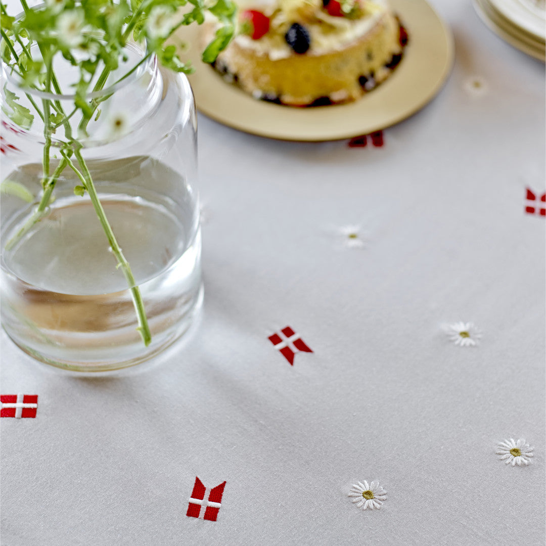 Nærbilde av Södahl Tillykke Duk 140 x 220 cm