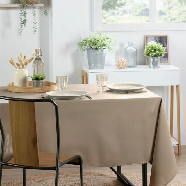 Nelson – ensfarget rektangulær duk med flekkavvisende behandling 145 x 240 cm linfarget miljø