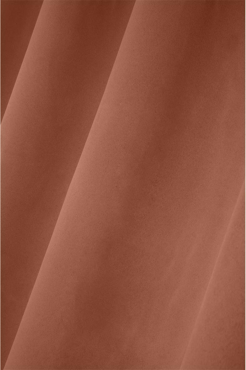 Notte Cognac – Mørkleggingsgardin 135 x 250 cm nærbilde