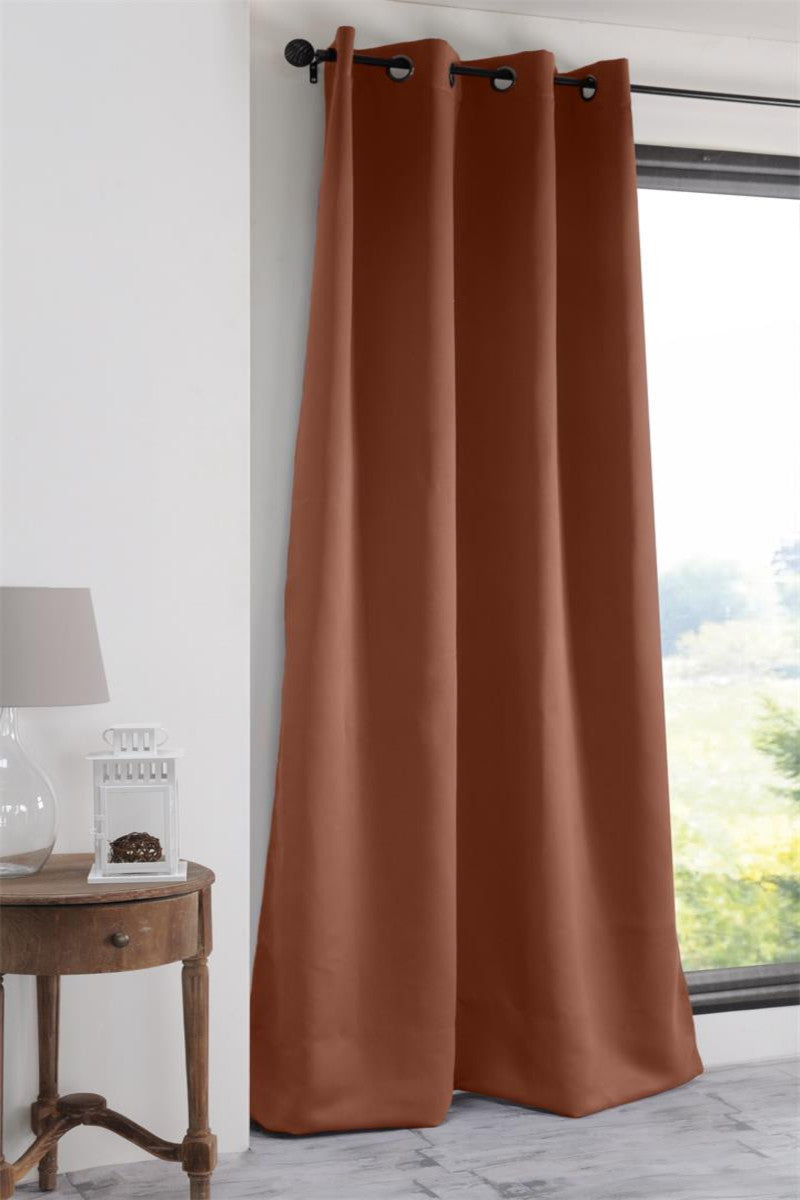 Notte Cognac – Mørkleggingsgardin 135 x 250 cm