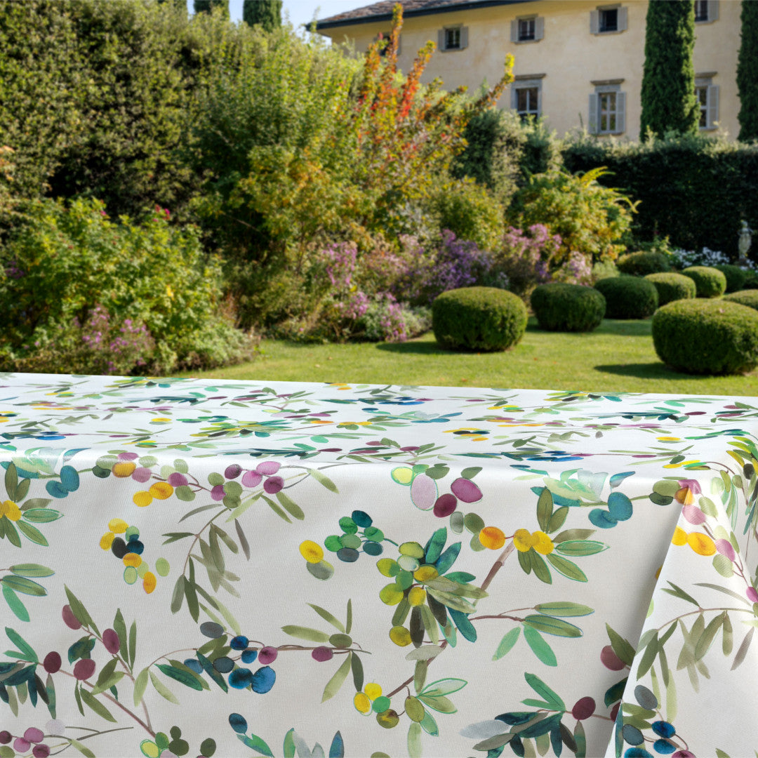 Oliven på gren – voksduk med fargerike oliven