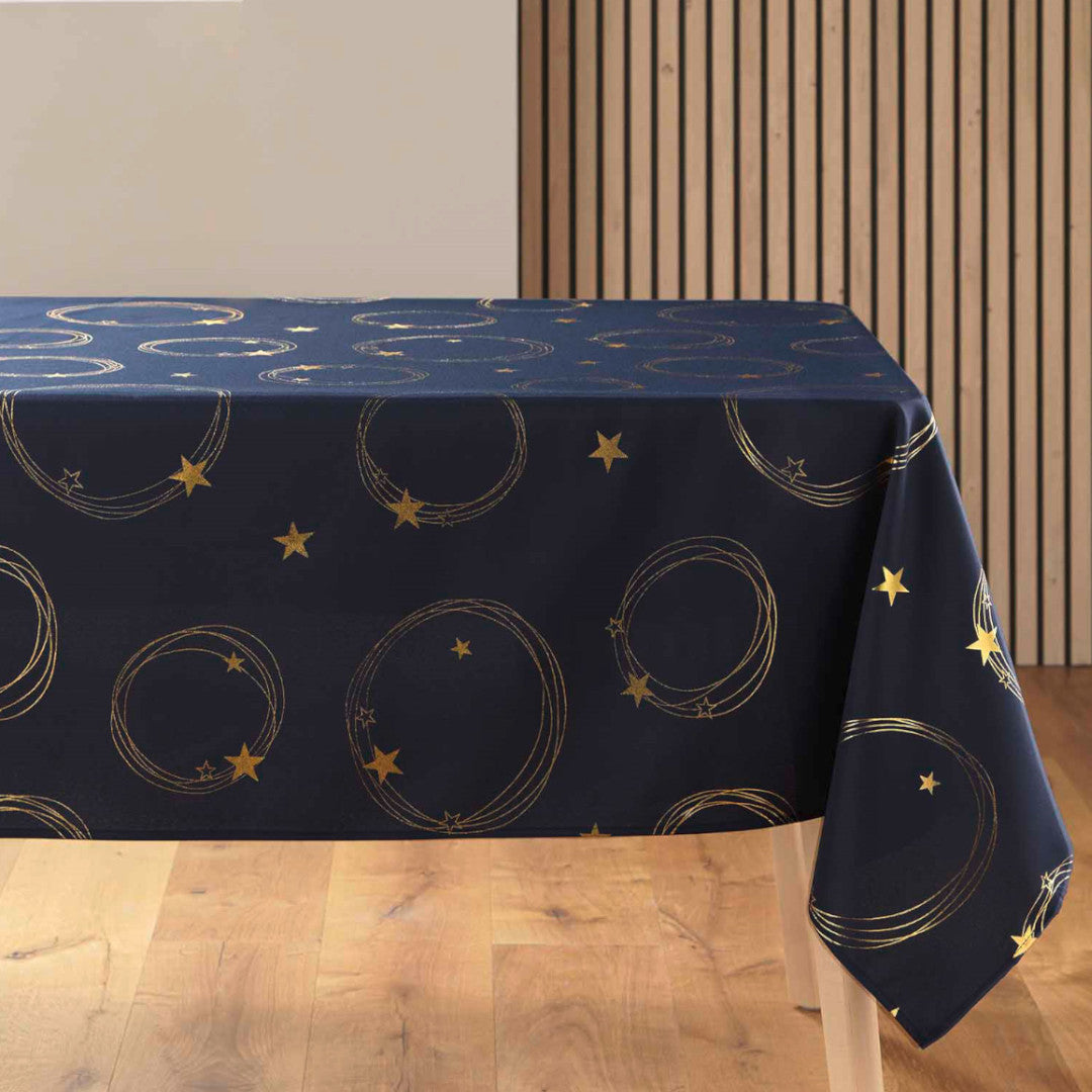 Star 150 x 240 cm, blå juleduk med gullprint på bord