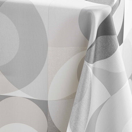 Detaljert visning av Tessouro Natural-dukens unike geometriske mønster