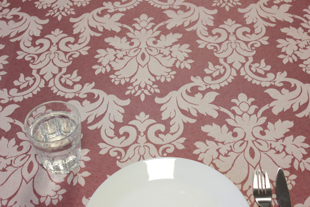 Versailles Bordeaux textilvaxduk med vackert jacquardvävt mönster av humleornament, 160 cm