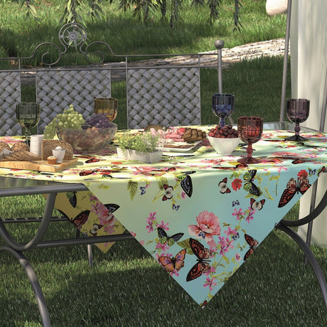 Aimee, voksduk med massevis av sommerfugler og blomster