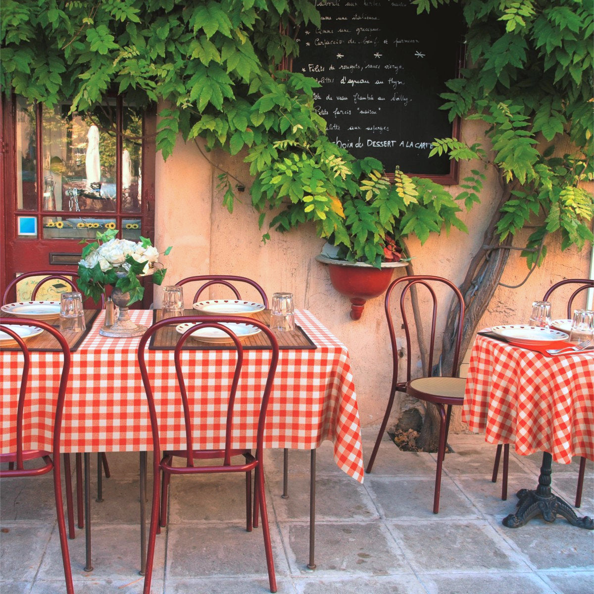 Avanti rød-hvit rutet voksduk – LFGB, voksduk godkjent for kontakt med matvarer