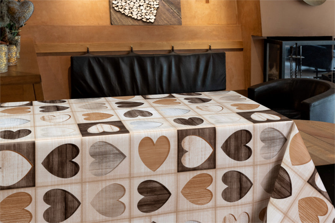 Wooden Hearts – voksduk med hjerter i trelook