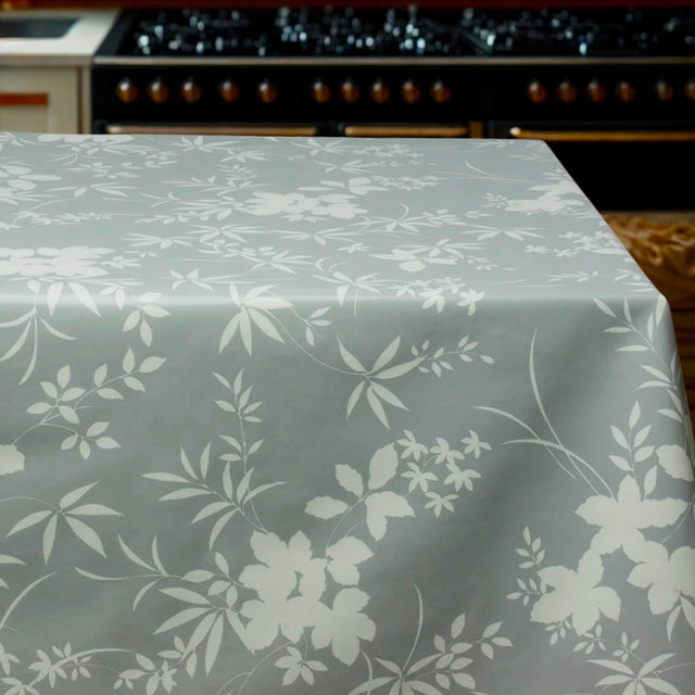 Hvite Blomster – Ekstra bred voksduk 160 cm