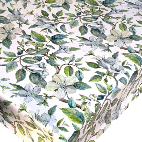 Apple Blossom Blue – Voksduk med klassisk blomstermotiv, 160 cm bred, hjørne