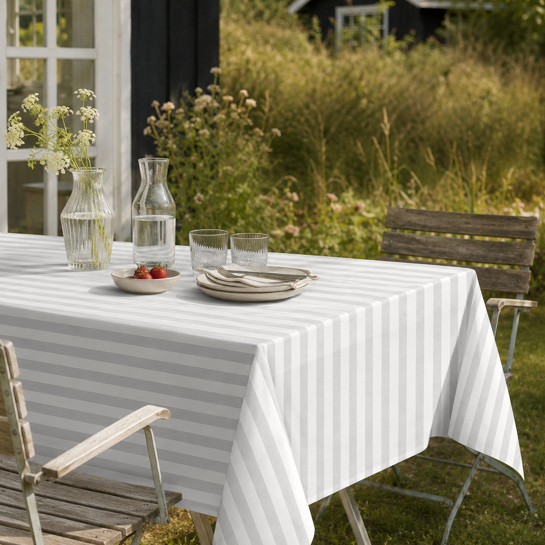 Aria Grå/hvit - Stilren voksduk med striper i hessianlook
