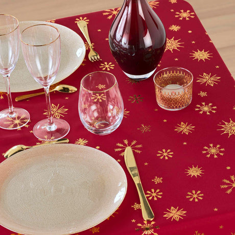 Astrelia Rød/Gull - juleduk med gyldne stjerner 140 x 240 cm nærbilde