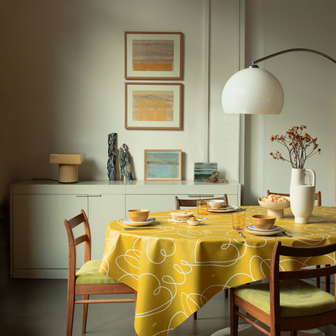 Beat It Tuscany – Captain Cook voksduk med grafisk strekdesign, miljø