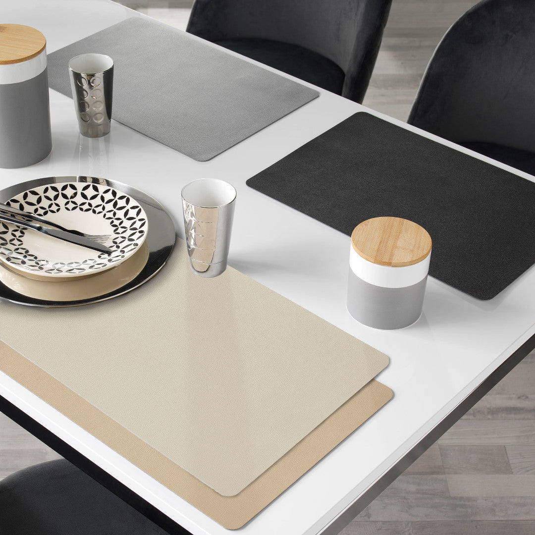 Bergame Sort – Spisebrikke i imitert skinn 30 x 43 cm, vendbar, utvalg
