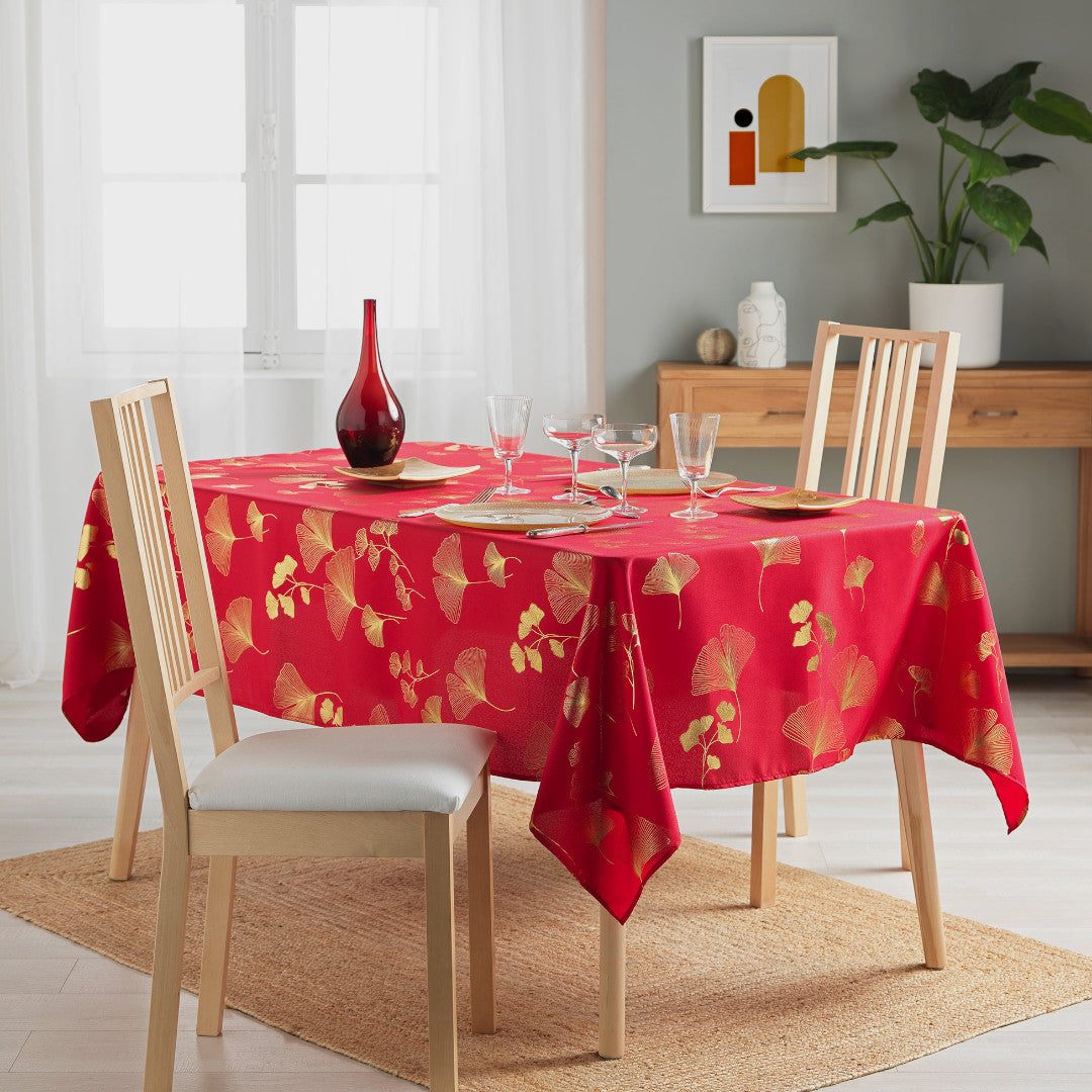 Bloomy Metallic Print – Red/Gold – juleduk med flekkavvisende behandling, 150 x 240 cm